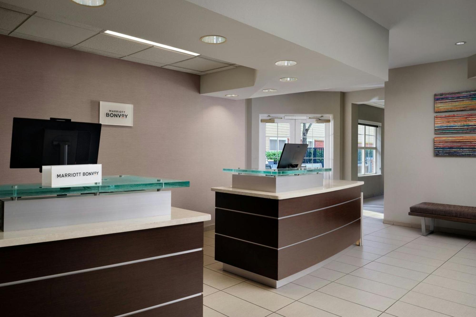 Residence Inn By Marriott Стоктон Экстерьер фото
